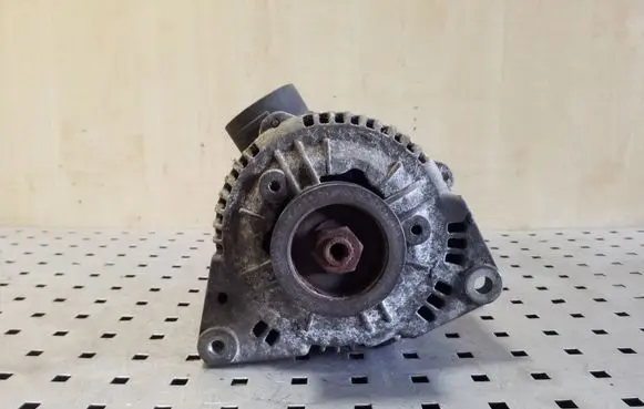 Audi A6 S6 C4 4A Generator/alternator 0120465008 078903015A