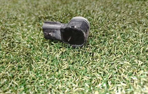 Renault Trafic III (X82) Parking PDC sensor 284429097R