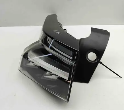 Nissan Qashqai J12 Rear/tail lights 26555HN25A