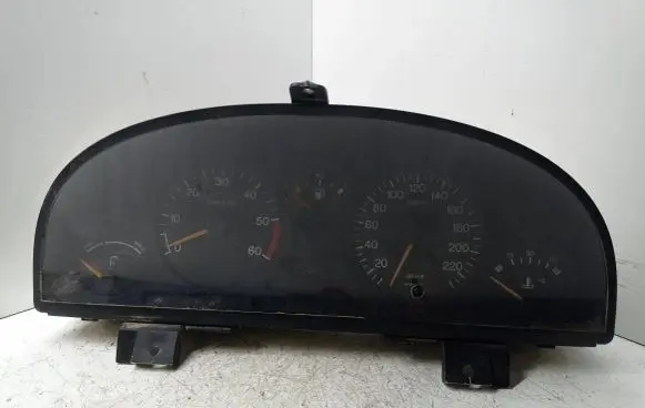 Peugeot 405 Speedometer (instrument cluster)