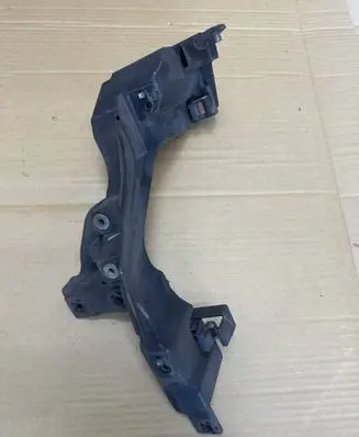 Hyundai i30 Headlight/headlamp mounting bracket 64166A6000
