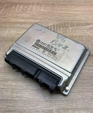 Audi A6 S6 C5 4B Engine control unit/module ECU 4D0907551F 0261204687