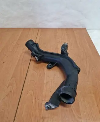 Audi A3 S3 A3 Sportback 8P Intercooler hose/pipe 5N0145770A