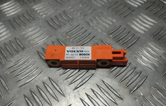 Volvo XC90 Airbag deployment crash/impact sensor 8651754 130404 005603