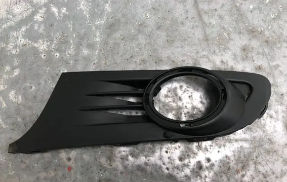 Volkswagen Golf Plus Front fog light trim/grill 5M0853665K-BILI 5M0853665K