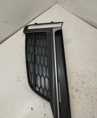 Audi A5 Front bumper lower grill 8W6807681F