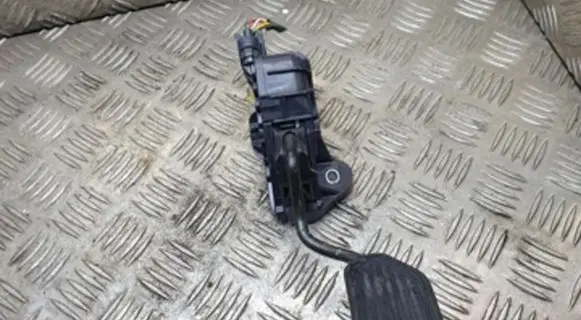 Toyota Prius (XW20) Accelerator throttle pedal 7812047040 1988003120