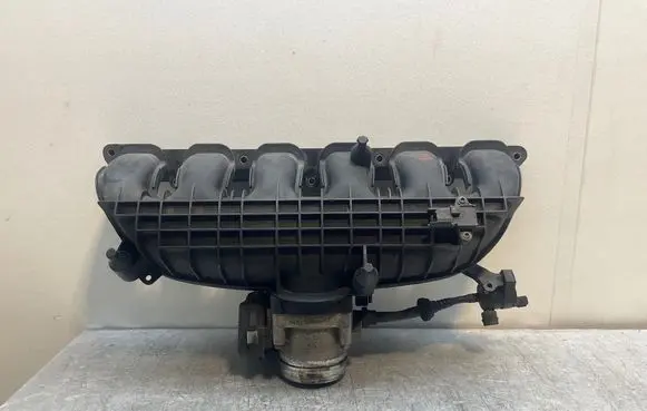 BMW 5 E60 E61 Intake manifold 756467802 07102221176 51750610
