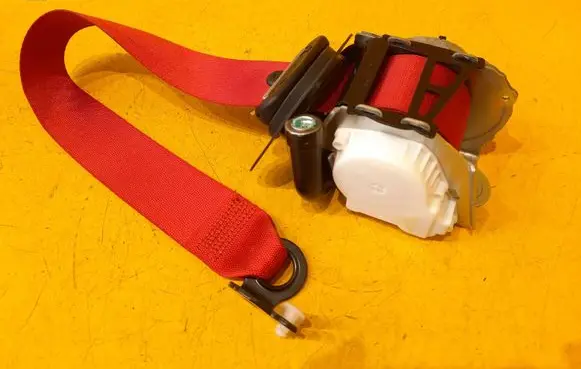 Mercedes-Benz GLB x247 Rear seatbelt