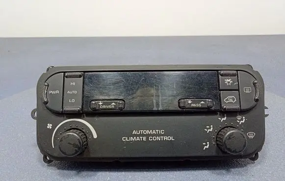 Chrysler Grand Voyager IV Climate control unit P05005018AB