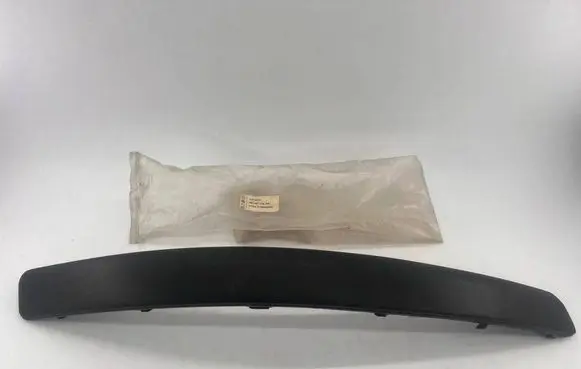Volkswagen PASSAT B5 Front bumper splitter molding 3B0807718 3B0807718B41 445415
