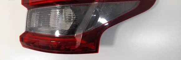 Nissan Qashqai Rear/tail lights KOITO22019009