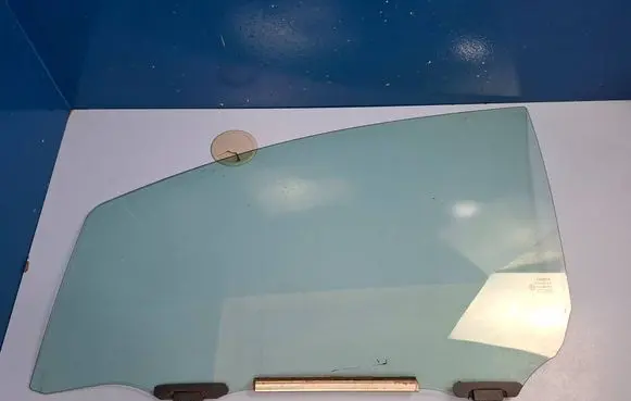 Toyota Yaris Front door window glass four-door 681200D072 43R007951