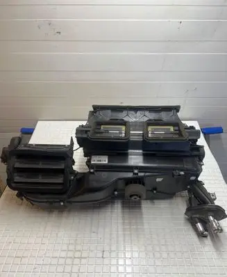 BMW 3 E90 E91 Interior heater climate box assembly 983360Z 9280001 8833604