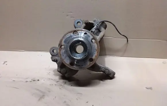 Volvo V70 Front wheel hub