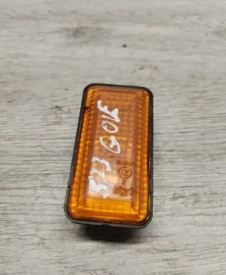 Front fender indicator light