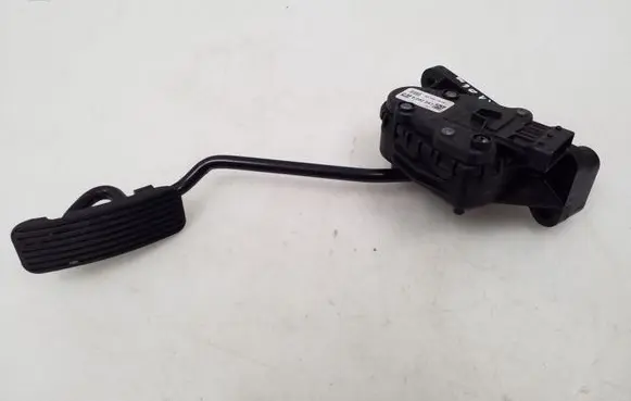 Opel Zafira B Accelerator throttle pedal 9202343
