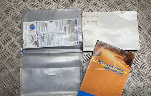 Seat Alhambra (Mk1) Owners service history hand book 