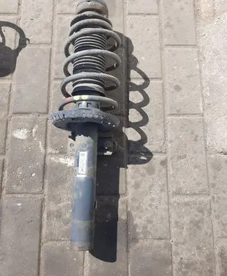Skoda Fabia Mk2 (5J) Front shock absorber/damper 6Q0413031BL 19H9B3