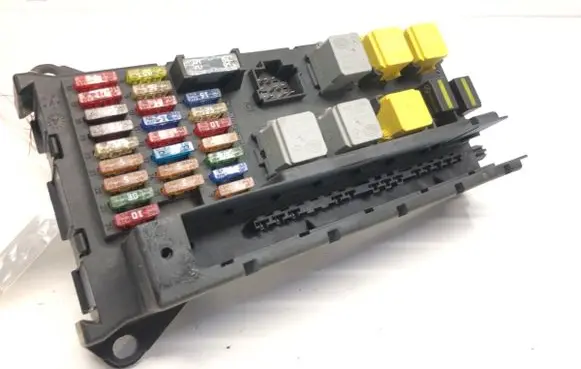 Volkswagen Crafter Fuse box set 9065450201