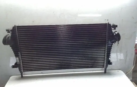 Opel Insignia A Intercooler radiator P1831002 13241751