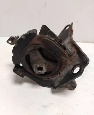 Toyota Corolla Verso AR10 Engine mount bracket