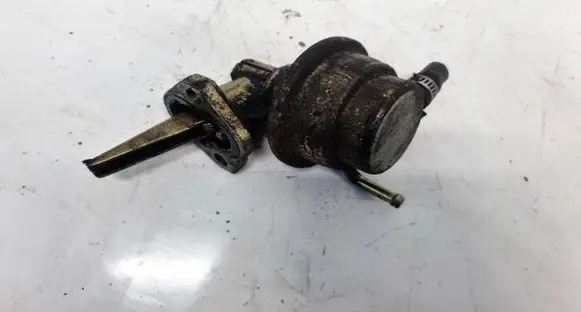 Volkswagen Golf II Mechanical fuel pump 