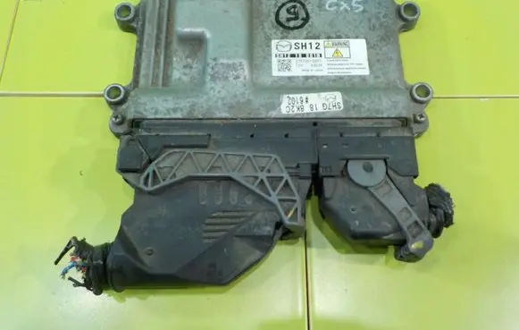Mazda CX-5 Engine control unit/module SH1218881B