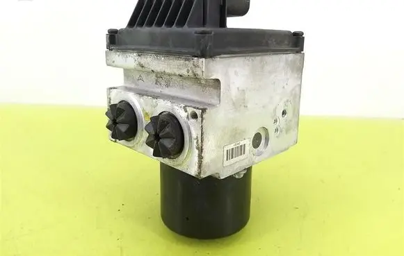 Volkswagen PASSAT B6 ABS Pump 16332402