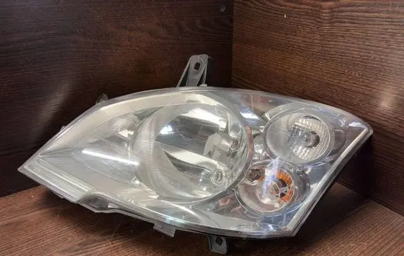 Mercedes-Benz Vito Viano W639 Headlight/headlamp A6398201861 6398201861