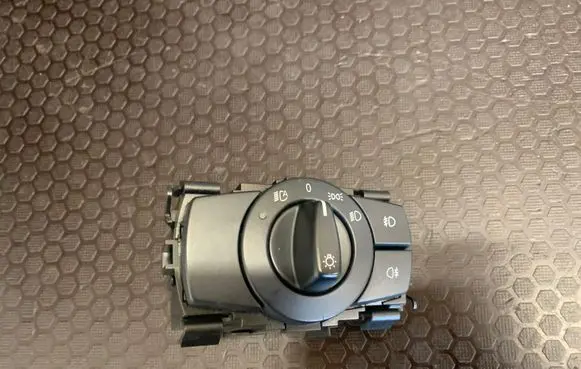 BMW X1 E84 Light switch 6932796 33600201