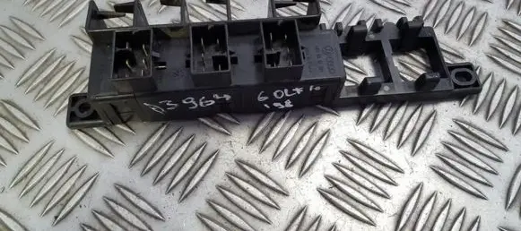Volkswagen Golf IV Fuse box set 8l0941822
