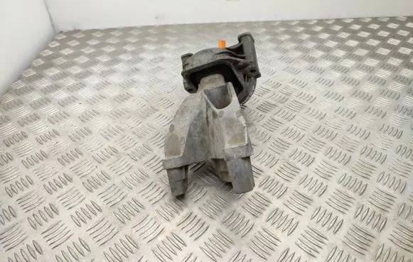 Audi Q5 SQ5 Engine mount bracket 8K0199381