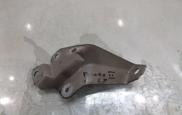 Renault Twingo II Front splash guards bracket 