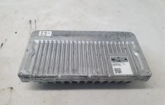 Lexus IS III XE30 Engine control unit/module 8966153S30