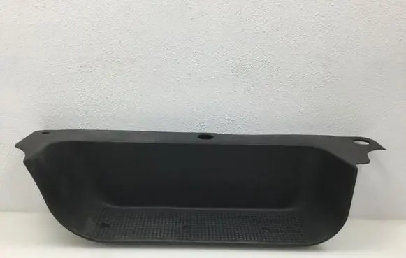 Front sill trim cover