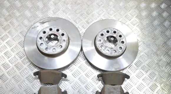 Audi A3 S3 A3 Sportback 8P Front brake disc 17084180