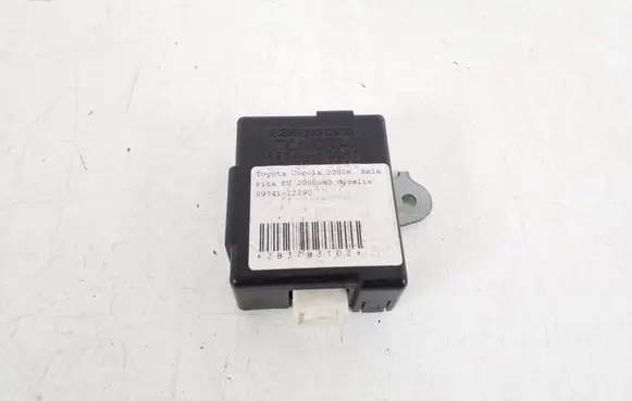 Toyota Corolla E120 E130 Door central lock control unit/module 89741-12290