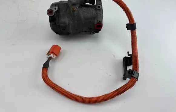 Toyota Prius (XW20) Air conditioning (A/C) compressor (pump) HFC134A