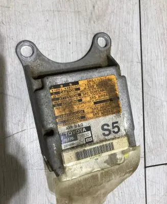 Toyota Hilux (AN10, AN20, AN30) Airbag control unit/module 891700K30