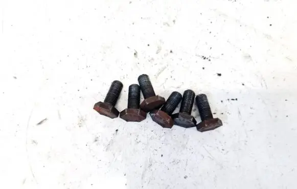 Opel Astra H Nuts/bolts 