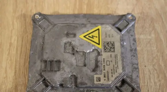 Audi TT TTS Mk2 Xenon control unit/module 1307329193
