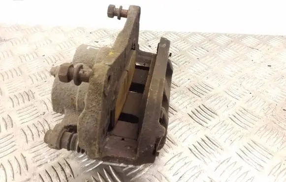 Subaru Outback (BS) Front brake caliper
