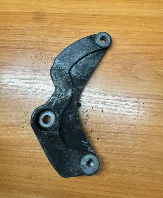 BMW 5 E39 Generator/alternator bracket 2248561