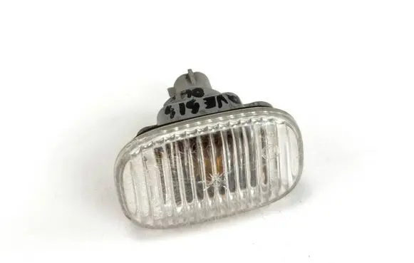 Toyota Avensis T250 Front fender indicator light 