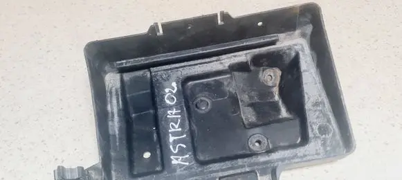 Opel Astra G Battery tray 09132098 7004330