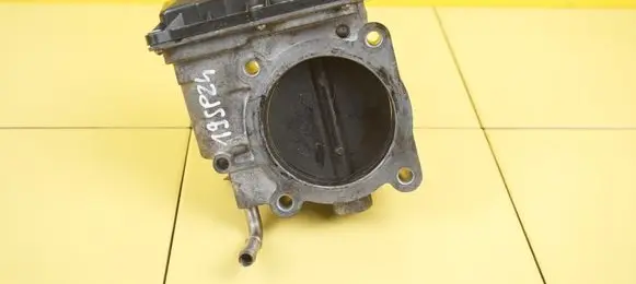 Lexus GS 300 350 430 450H Throttle body valve 2203031040 19SP24