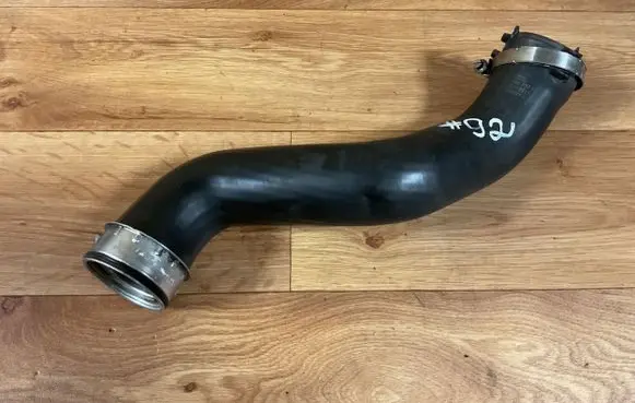 Audi A4 S4 B7 8E 8H Intercooler hose/pipe 8E0145737