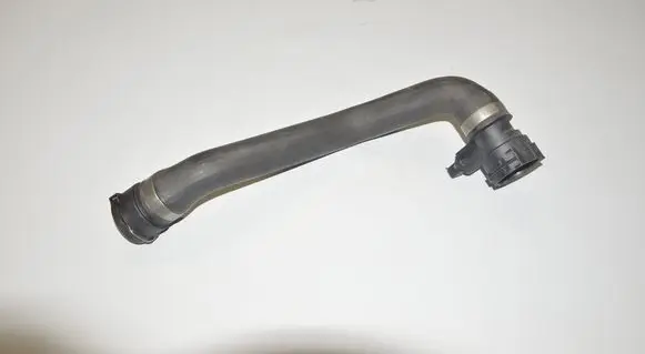 BMW 5 E39 Engine coolant pipe/hose 1705224