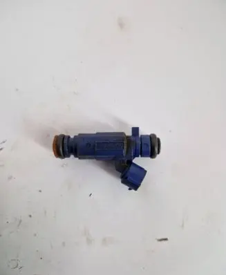 Hyundai i30 Fuel injector 353102B000